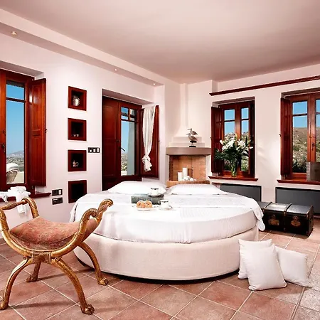 Tower Naxos Island * Плака