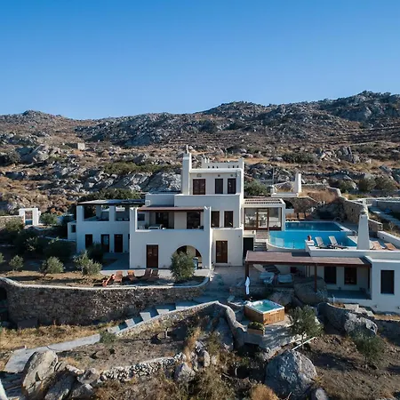 Tower Naxos Island * Плака